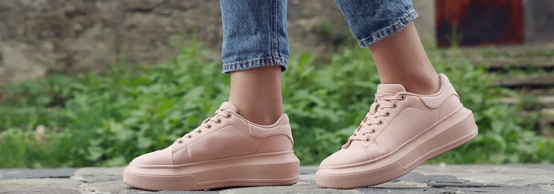 sneakers pour femmes cette saison