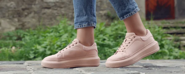 sneakers pour femmes cette saison